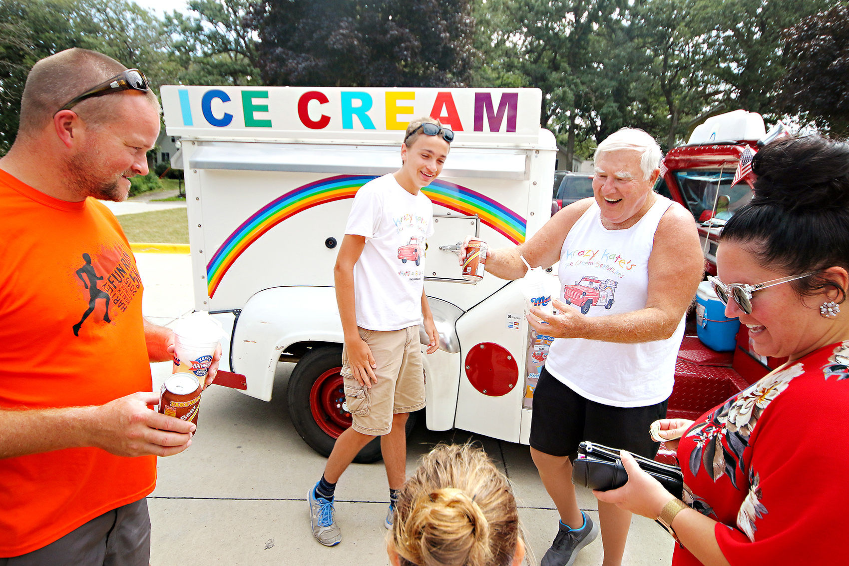shaws ice cream truck 081217 0013_1 WEB.jpg